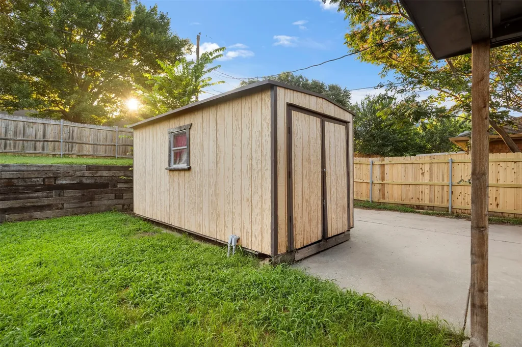 6200 Big Springs Drive Arlington TX 76001
