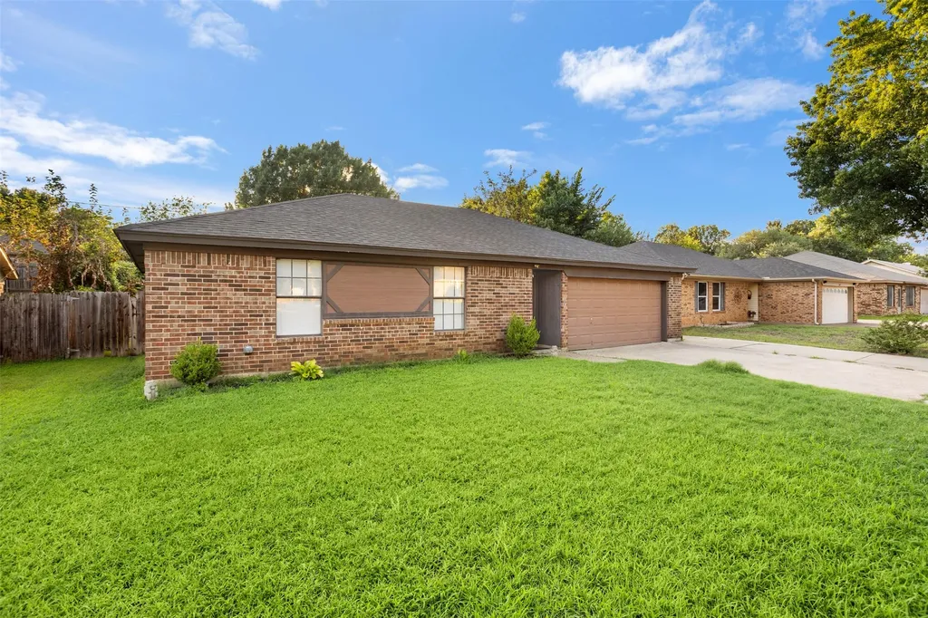 6200 Big Springs Drive Arlington TX 76001
