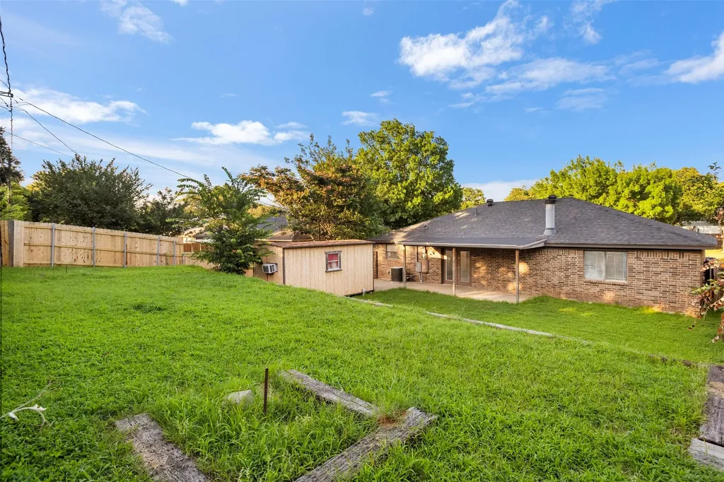 6200 Big Springs Drive Arlington TX 76001