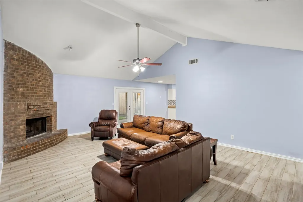 6200 Big Springs Drive Arlington TX 76001