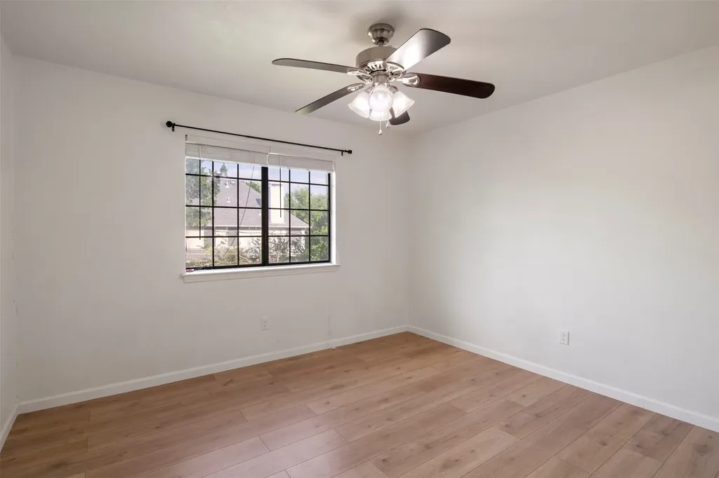 2303 Fall River Drive Arlington TX 76006
