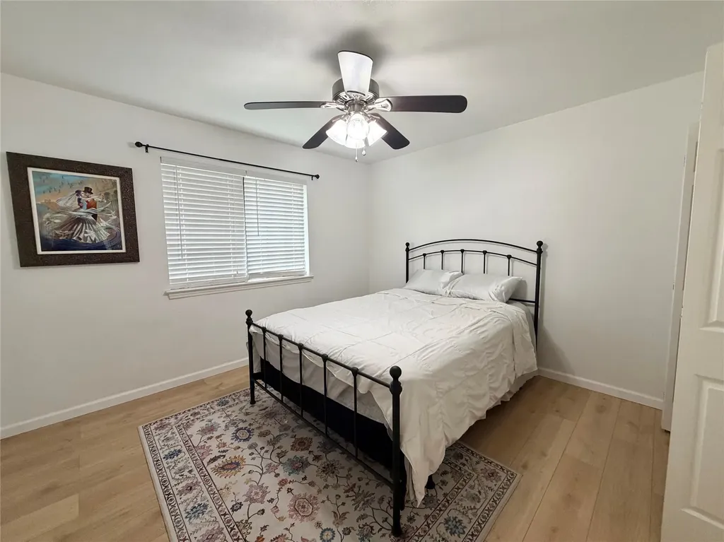 2303 Fall River Drive Arlington TX 76006