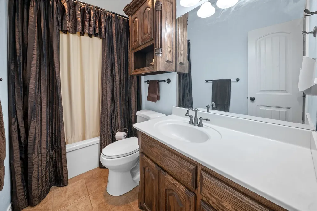 14226 County Road 434 Lindale TX 75771