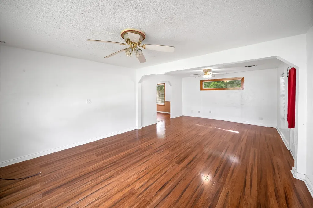 14226 County Road 434 Lindale TX 75771