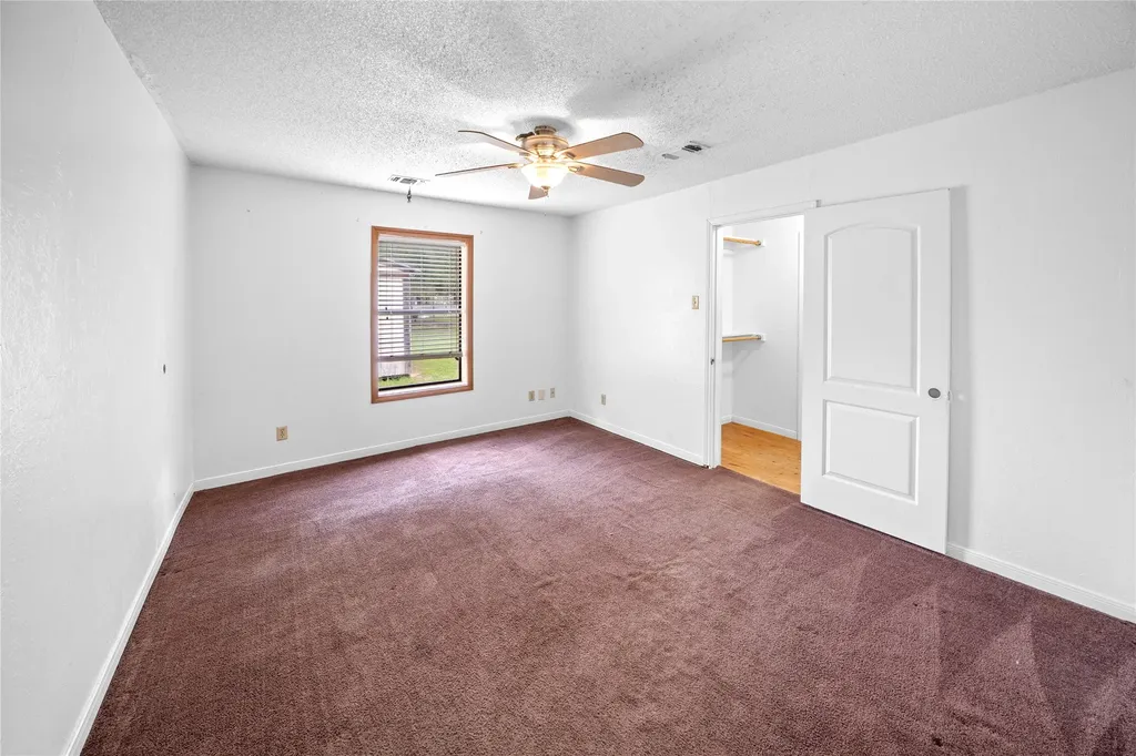 14226 County Road 434 Lindale TX 75771