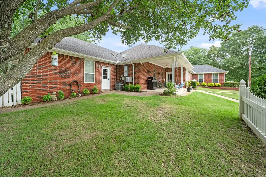 14226 County Road 434 Lindale TX 75771