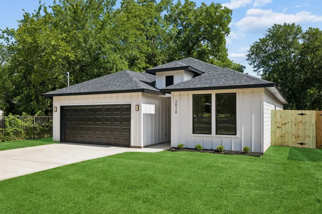 2810 Gillespie Street Greenville TX 75401