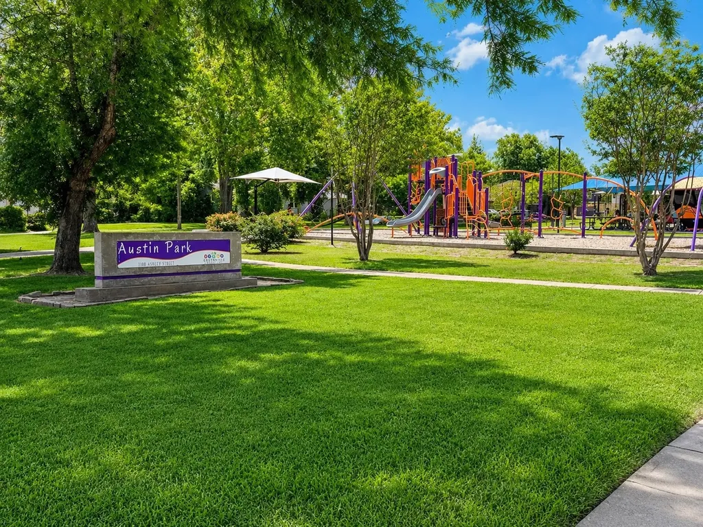 2810 Gillespie Street Greenville TX 75401