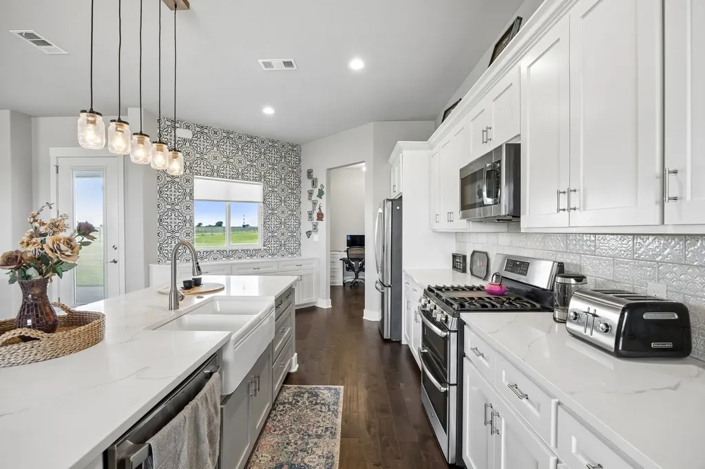 14875 County Road 255 Valley View TX 76272