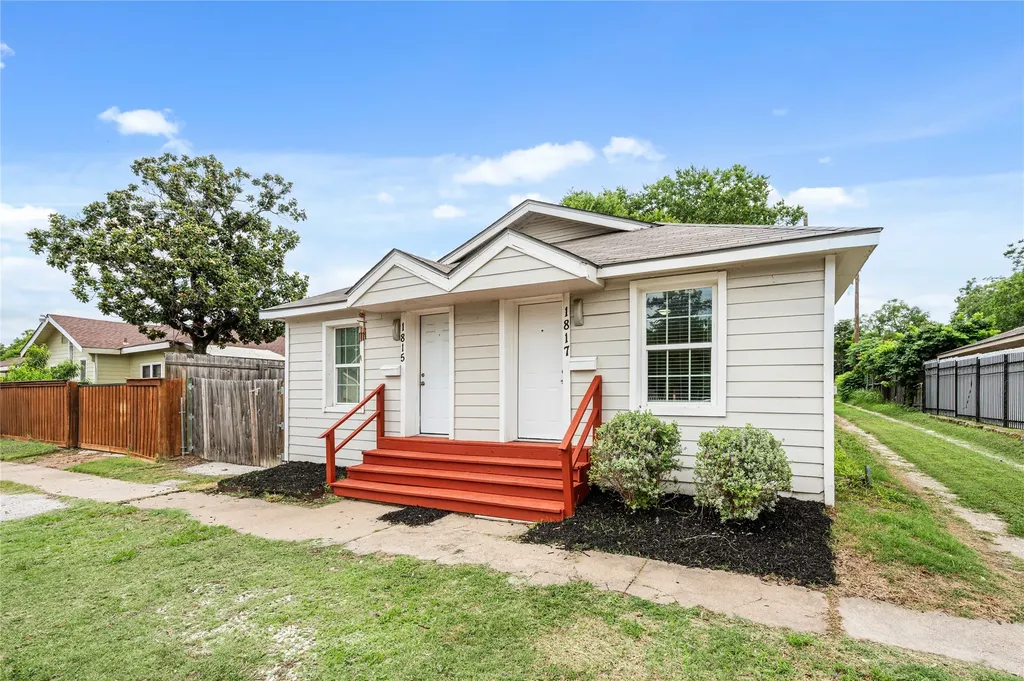 1815 W Brooklyn Avenue Dallas TX 75208