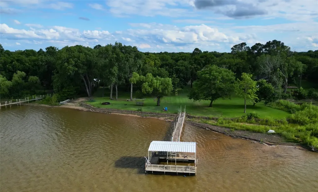 264 Oak Street Nocona TX 76255