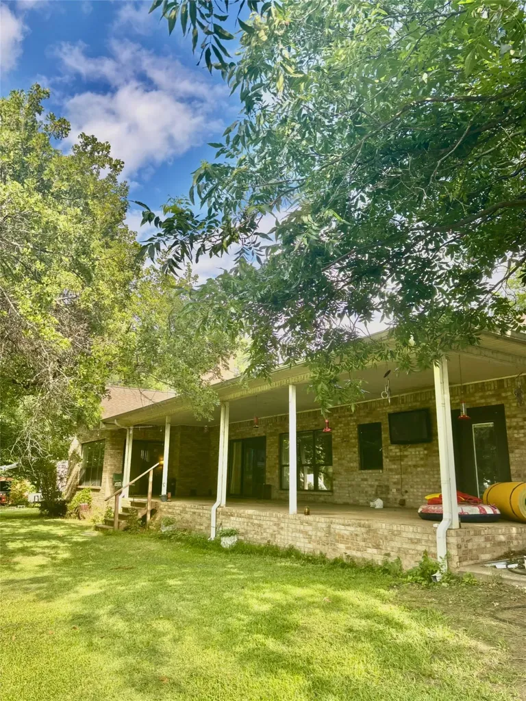 264 Oak Street Nocona TX 76255