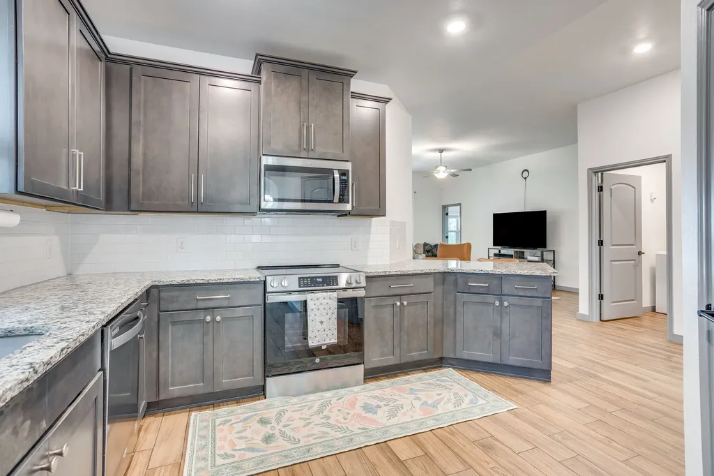 7529 Pleasant Oaks Street Fort Worth TX 76120