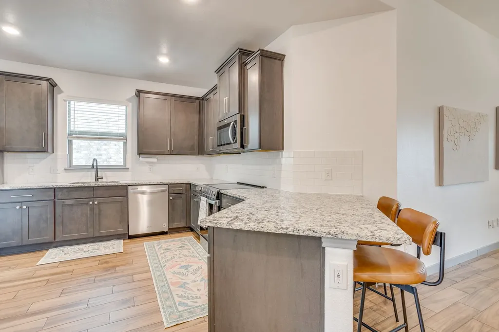 7529 Pleasant Oaks Street Fort Worth TX 76120