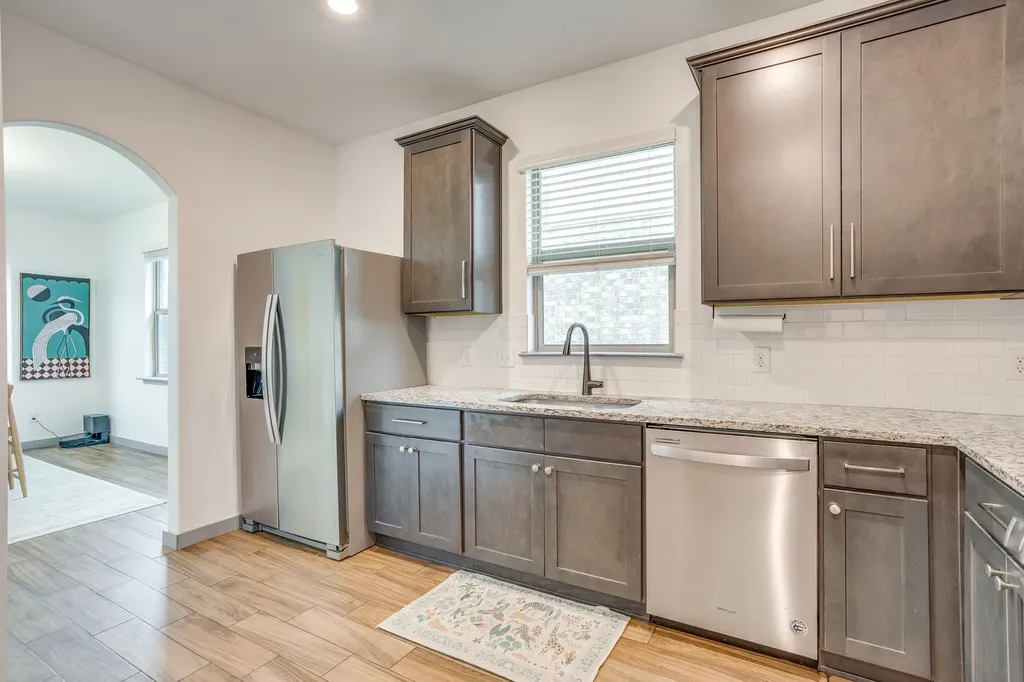 7529 Pleasant Oaks Street Fort Worth TX 76120