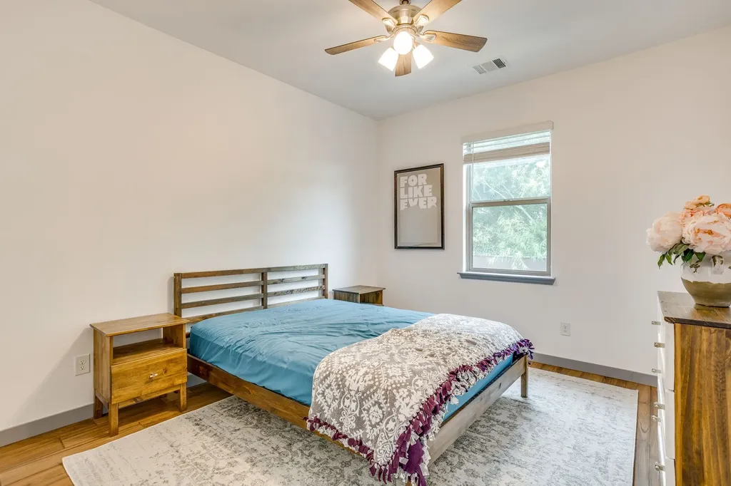 7529 Pleasant Oaks Street Fort Worth TX 76120