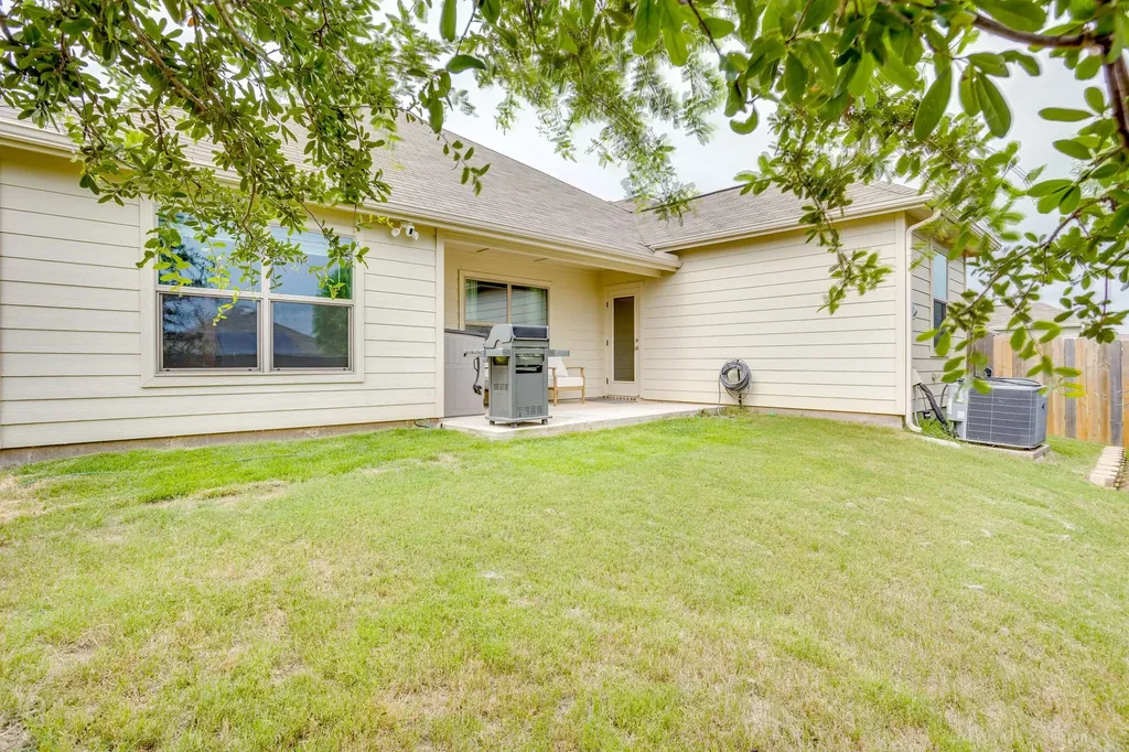 7529 Pleasant Oaks Street Fort Worth TX 76120