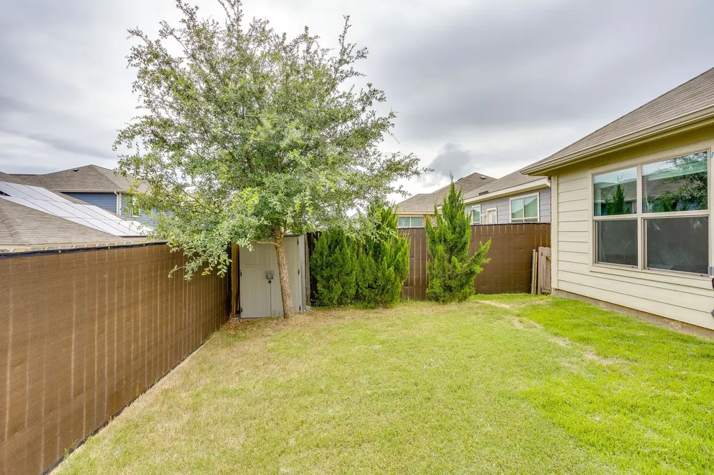 7529 Pleasant Oaks Street Fort Worth TX 76120