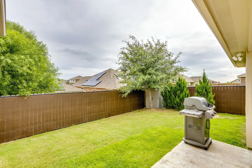 7529 Pleasant Oaks Street Fort Worth TX 76120