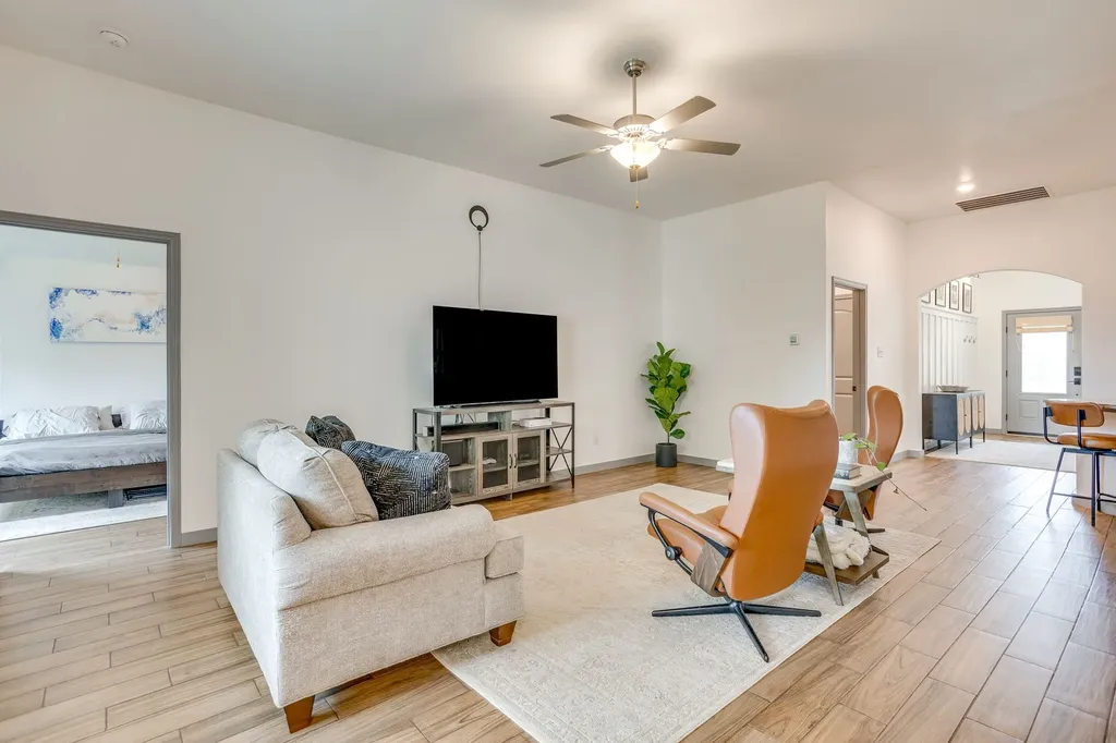 7529 Pleasant Oaks Street Fort Worth TX 76120