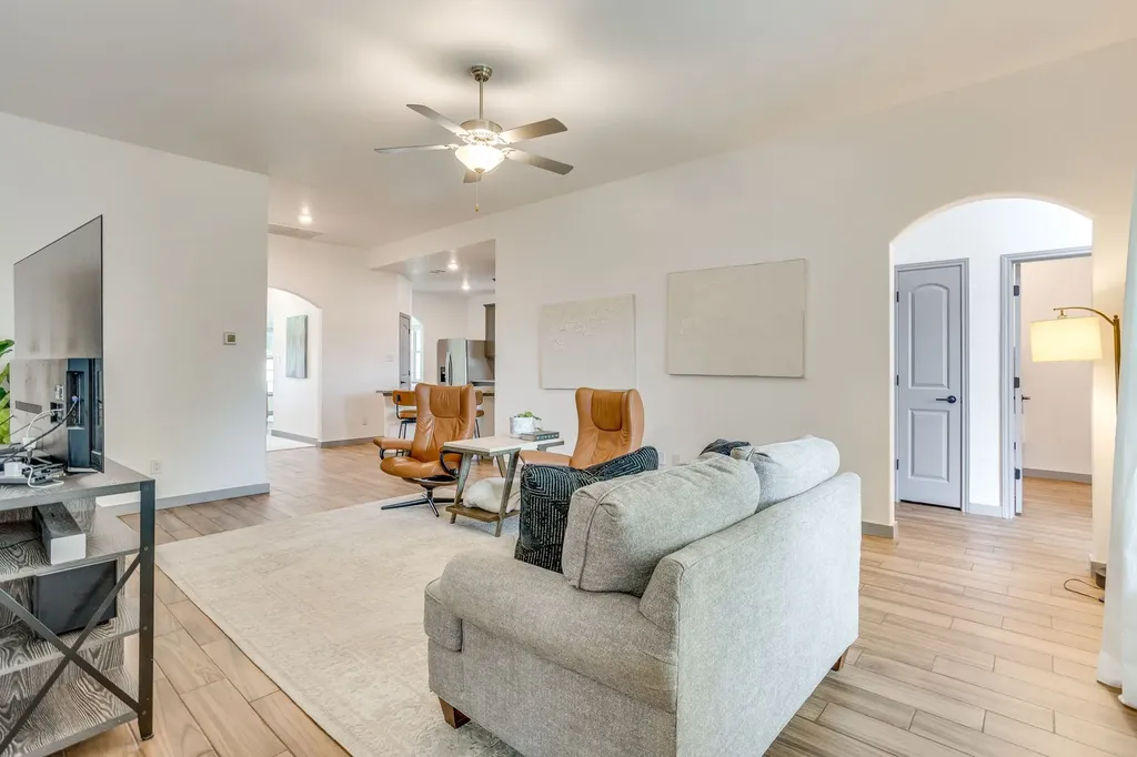 7529 Pleasant Oaks Street Fort Worth TX 76120