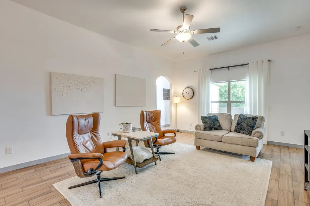 7529 Pleasant Oaks Street Fort Worth TX 76120