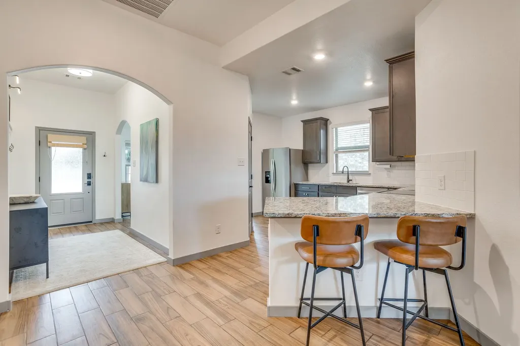 7529 Pleasant Oaks Street Fort Worth TX 76120