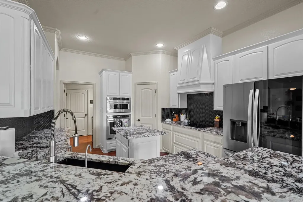 120 Kristin Drive Aledo TX 76008