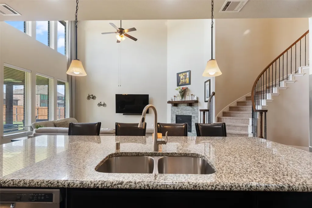 341 Vista Park Drive Sunnyvale TX 75182