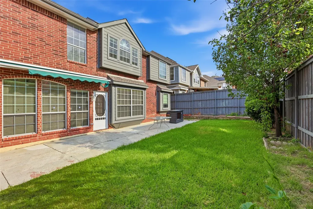 1229 Tioga Drive Irving TX 75063