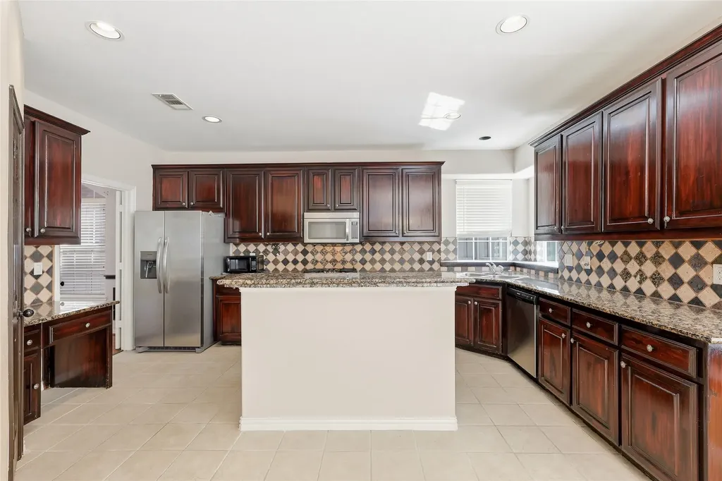 1229 Tioga Drive Irving TX 75063