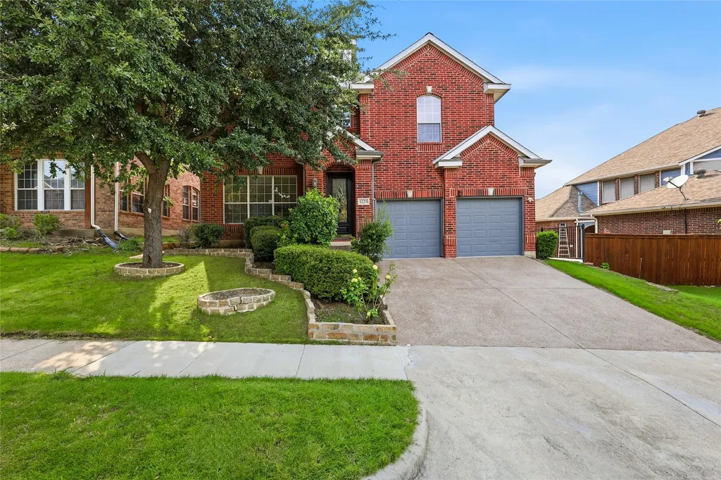 1229 Tioga Drive Irving TX 75063