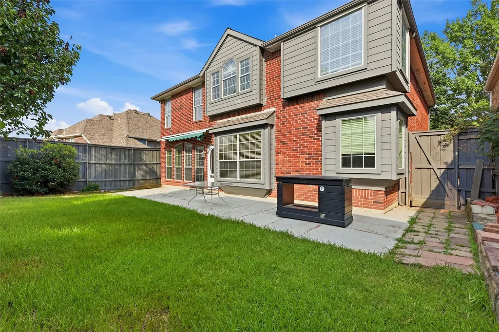 1229 Tioga Drive Irving TX 75063