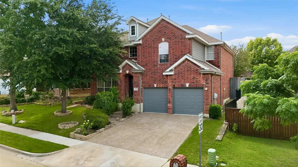 1229 Tioga Drive Irving TX 75063