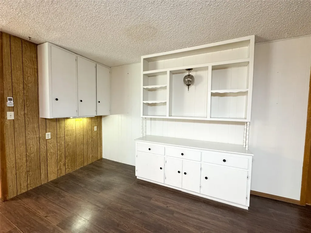 103 5th Street Rule TX 79547