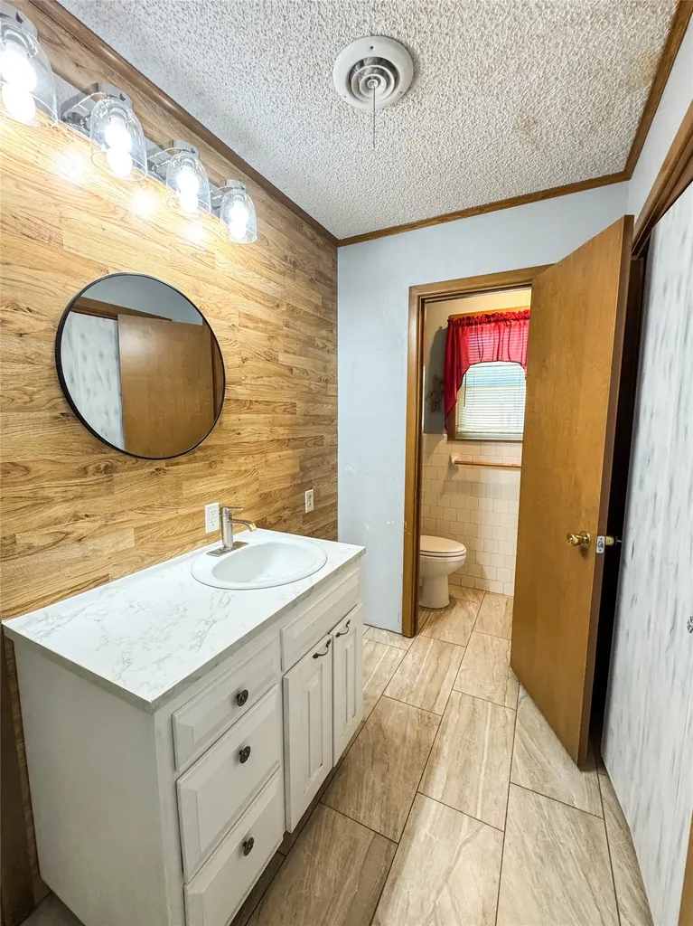 103 5th Street Rule TX 79547