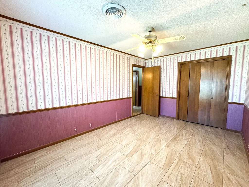 103 5th Street Rule TX 79547
