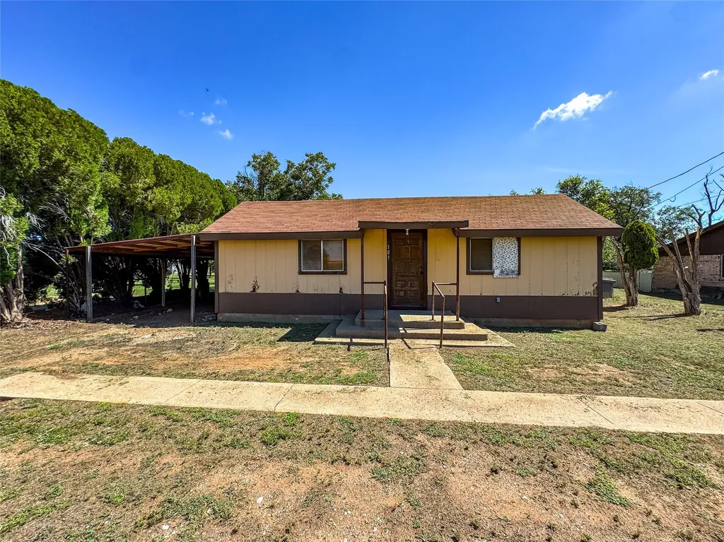 103 5th Street Rule TX 79547