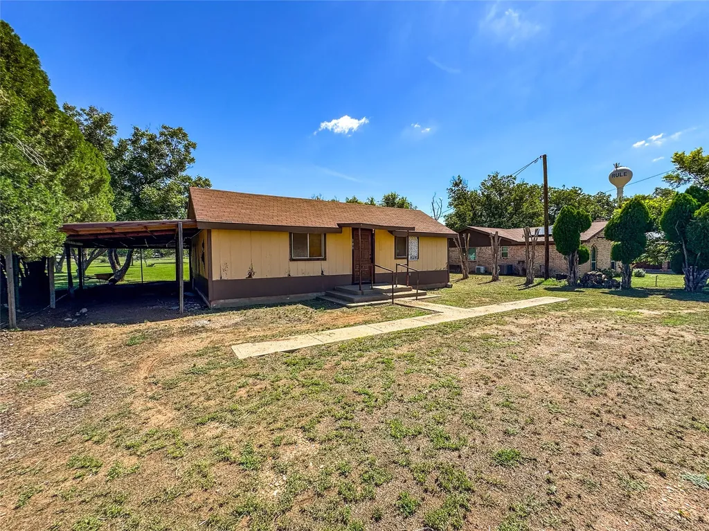 103 5th Street Rule TX 79547