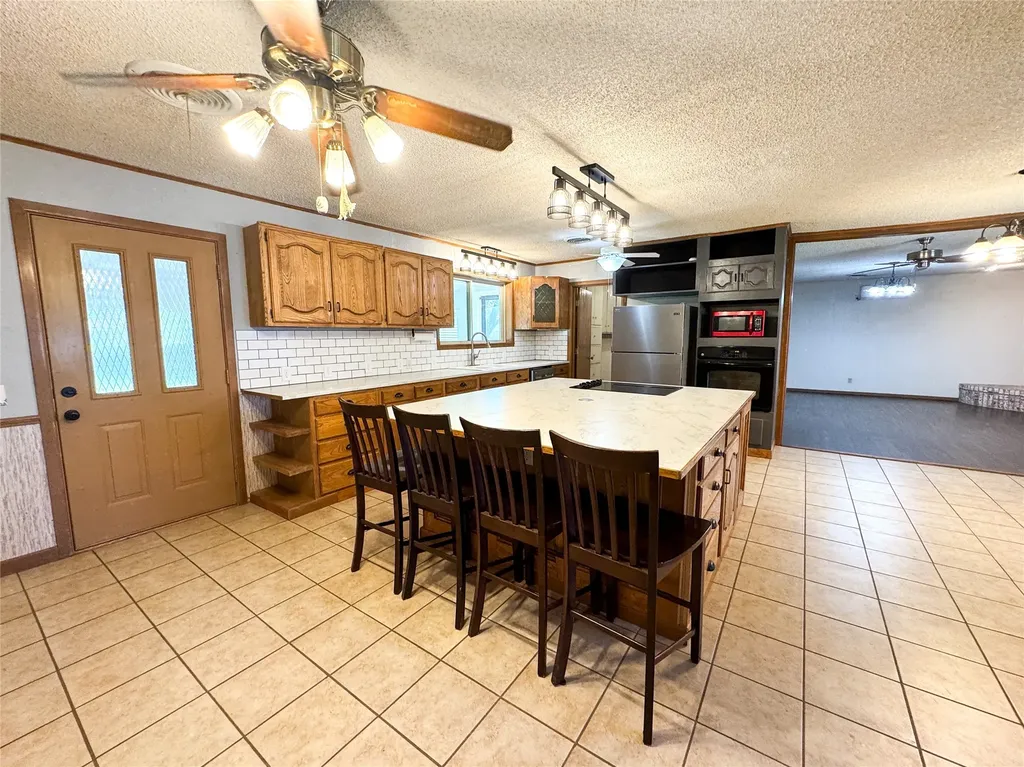 103 5th Street Rule TX 79547