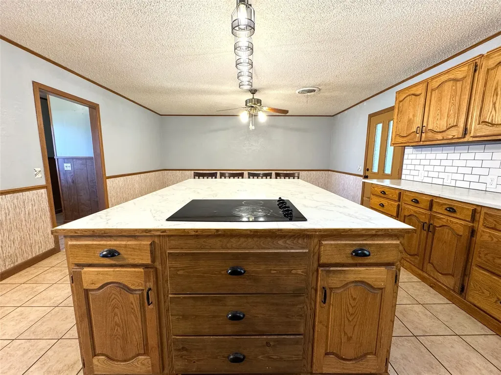 103 5th Street Rule TX 79547