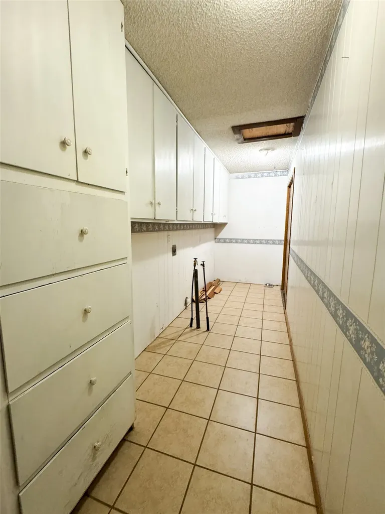 103 5th Street Rule TX 79547