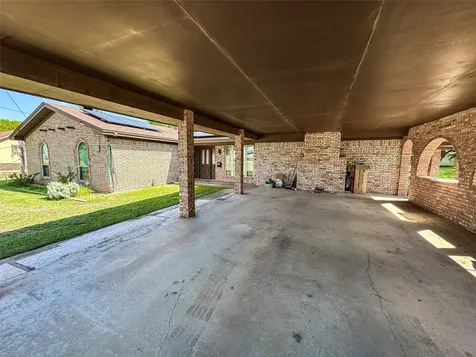 103 5th Street Rule TX 79547