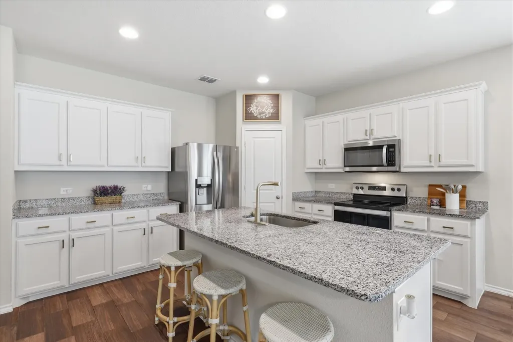 8993 Fair Oaks Drive Providence Village TX 76227