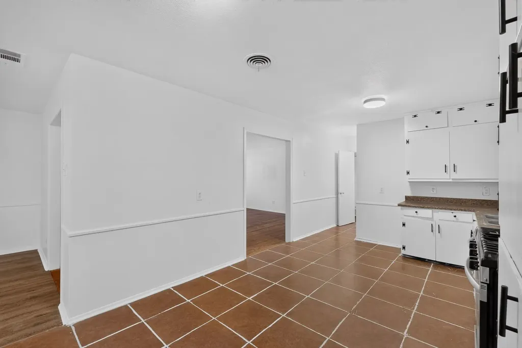 8636 Greenmound Avenue Dallas TX 75227