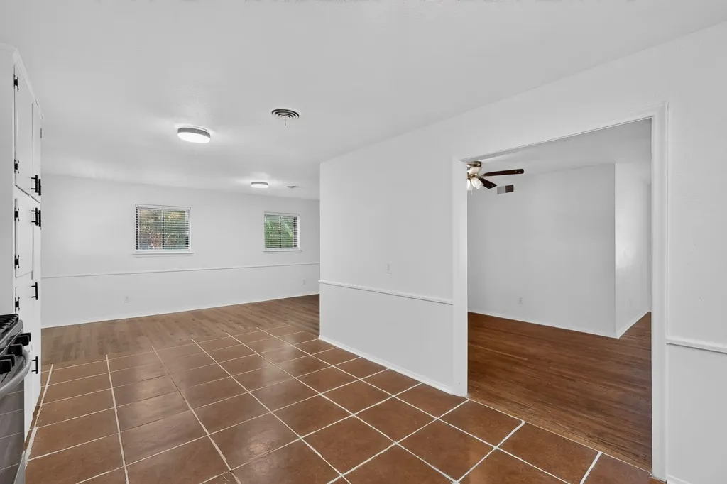 8636 Greenmound Avenue Dallas TX 75227