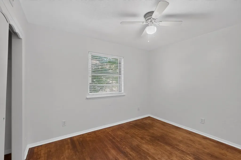 8636 Greenmound Avenue Dallas TX 75227
