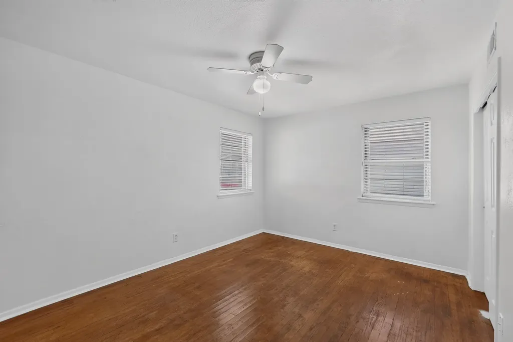 8636 Greenmound Avenue Dallas TX 75227
