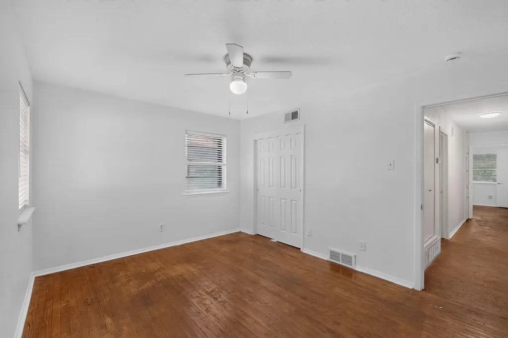 8636 Greenmound Avenue Dallas TX 75227