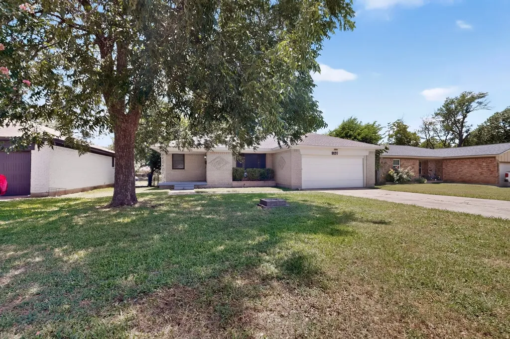 8636 Greenmound Avenue Dallas TX 75227